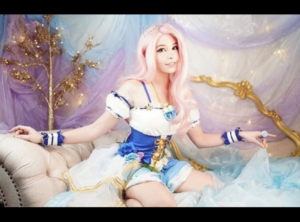 Belle Delphine biografia: chi è, età, altezza, peso, fidanzato, Instagram e vita privata