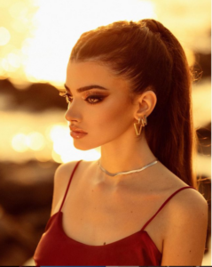 Fabiola Baglieri biografia: chi è, età, altezza, peso, tatuaggi, fidanzato, Instagram, Tik Tok e vita privata