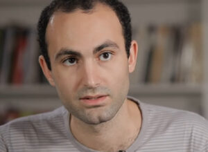 Khalid Abdalla biografia: chi è, età, altezza, peso, figli, moglie, Instagram e vita privata