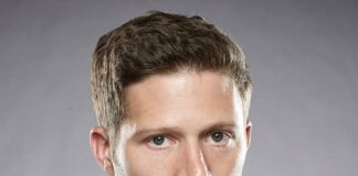 Zach Gilford biografia: chi è, età, altezza, peso, figli, moglie, Instagram e vita privata