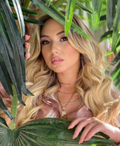 Paola Pezone biografia: chi è, età, altezza, peso, figli, marito, Instagram e vita privata