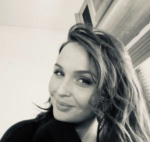 Camilla Luddington biografia: chi è, età, altezza, peso, figli, marito, Instagram e vita privata