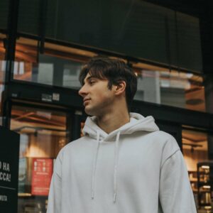 Jrstit (Stefano Titta) biografia: chi è, età, altezza, peso, fidanzata, Instagram, Tik Tok e vita privata