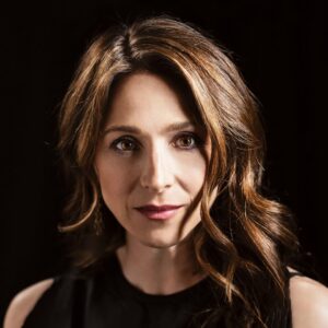 Marin Hinkle biografia: chi è, età, altezza, peso, figli, marito, Instagram e vita privata