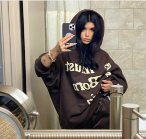 Nessa Barrett biografia: chi è, età, altezza, peso, fidanzato, Instagram, TikTok, YouTube e vita privata