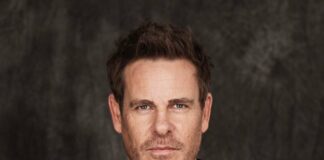 Aaron Jeffery biografia: chi è, età, altezza, peso, figli, moglie, Instagram e vita privata