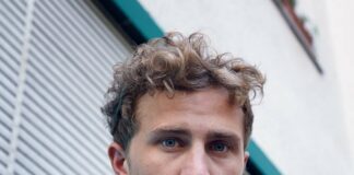 Max Hubacher biografia: chi è, età, altezza, peso, figli, moglie, Instagram e vita privata