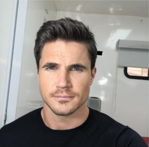 Robbie Amell biografia: chi è, età, altezza, peso, figli, moglie, Instagram e vita privata