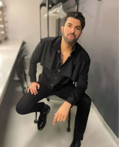 Engin Akyürek biografia: chi è, età, altezza, peso, figli, moglie, carriera, Instagram e vita privata