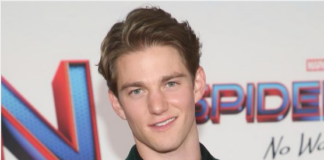 Nico Greetham biografia: chi è, età, altezza, peso, fidanzata, carriera, Instagram e vita privata
