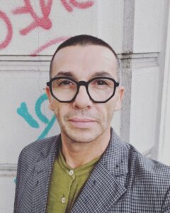 Diego Passoni biografia: chi è, età, altezza, peso, marito, libri, carriera, Instagram e vita privata