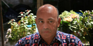 Hassani Shapi biografia: chi è, età, altezza, peso, figli, moglie, carriera, Facebook e vita privata