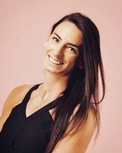 Raphaela Folie biografia: chi è, età, altezza, peso, tatuaggi, fidanzato, carriera, Instagram e vita privata
