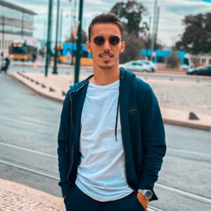 Alejandro Grimaldo biografia: chi è, età, altezza, peso, tatuaggi, figli, moglie, carriera, Instagram e vita privata