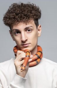 LilAbriel (Gabriele Caruso) biografia: chi è, età, altezza, peso, tatuaggi, fidanzata, Instagram, TikTok e vita privata