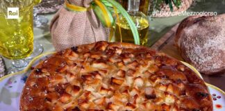 Come fare Torta di mele di Sal De Riso: cosa occorre, procedimento e video ricetta