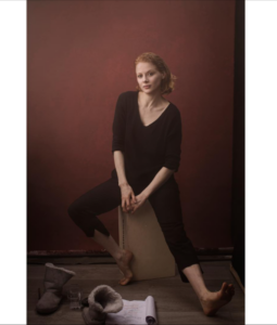 Emily Beecham biografia: chi è, età, altezza, peso, figli, marito, carriera, Instagram e vita privata