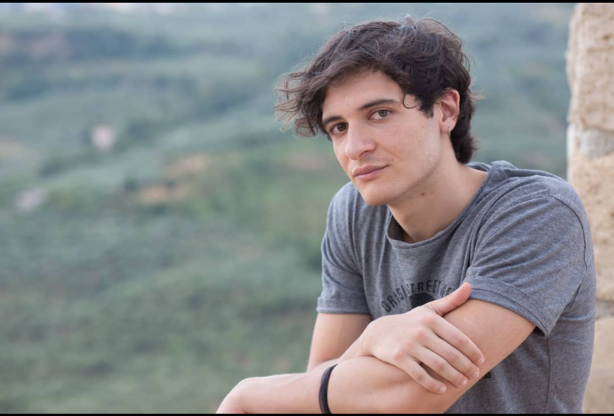 Amedeo Gullà biografia: chi è, età, altezza, peso, fidanzata, carriera ...
