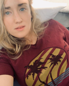 Ashley Johnson biografia: chi è, età, altezza, peso, carriera, figli, marito, Instagram e vita privata