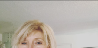 Beth Broderick biografia: chi è, età, altezza, peso, figli, marito, carriera, Instagram e vita privata