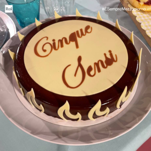 Come fare Torta ai cinque sensi di Sal De Riso: cosa occorre, procedimento e video ricetta