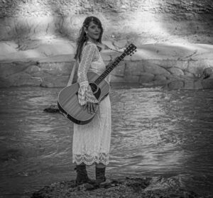 Ellen River biografia: chi è, età, altezza, peso, canzoni, album, Instagram e vita privata
