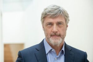 Vincent Regan biografia: chi è, età, altezza, peso, figli, moglie, carriera, Instagram e vita privata