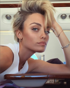 Wallis Day biografia: chi è, età, altezza, peso, fidanzato, carriera, Instagram e vita privata