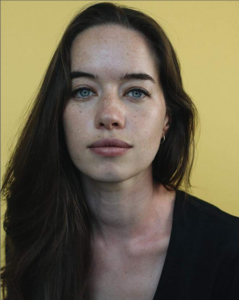 Anna Popplewell biografia: chi è, età altezza, peso, figli, marito, carriera, Instagram e vita privata