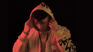 R3llo (Raoul Angelucci) biografia: chi è, età, altezza, peso, fidanzata, canzoni, Instagram e vita privata