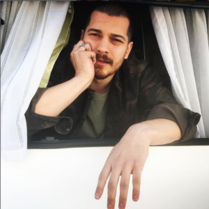 Cagatay Ulusoy biografia: chi è, età, altezza, peso, figli, moglie, carriera, Instagram e vita privata