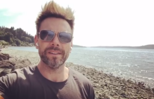 Joel McHale biografia: chi è, età, altezza, peso, figli, moglie, carriera, Instagram e vita privata