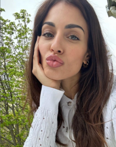 Hiba Abouk biografia: chi è, età, altezza, peso, figli, marito, carriera, Instagram e vita privata