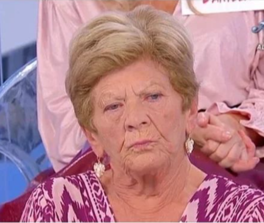 Pinuccia Della Giovanna, ex dama di Uomini e Donne, debutta nel mondo della musica con un tormentone estivo