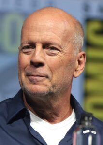 Bruce Willis biografia: chi è, età, altezza, peso, figli, moglie, malattia, carriera, film e vita privata