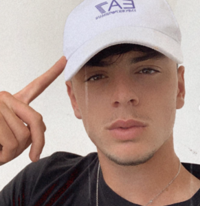 Giuseppe Ambrosino biografia: chi è, età, altezza, peso, tatuaggi, figli, moglie, carriera, Instagram e vita privata