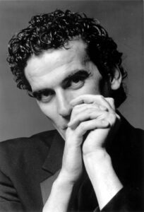 Chi era Massimo Troisi: carriera, successo, eredità e dove si trova la tomba