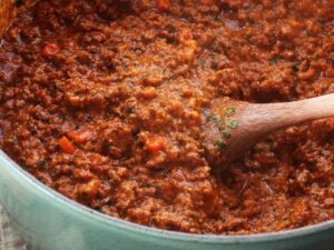 Come fare il Ragù alla Bolognese: ricetta, ingredienti, procedimento e consigli utili