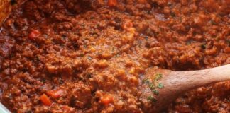 Come fare il Ragù alla Bolognese: ricetta, ingredienti, procedimento e consigli utili