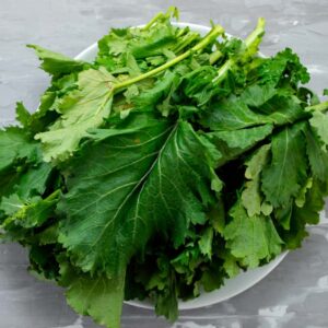 Come pulire e cucinare le Cime di Rapa: benefici, cottura, ricette e abbinamenti