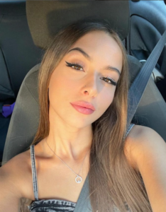 Anna Manao biografia: chi è, età, altezza, peso, fidanzato, TikTok, Instagram e vita privata