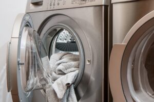Come fare un lavaggio a vuoto per pulire la lavatrice: Cosa serve e consigli utili