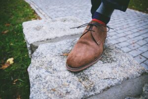 Come pulire le Scarpe e Stivali in Camoscio: cosa occorre e guida completa