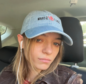 Esme Creed Miles biografia: chi è, età, altezza, peso, fidanzato, carriera, Instagram e vita privata