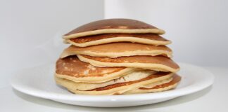 Come fare i Pancake proteici in casa: ingredienti, procedimento e consigli utili