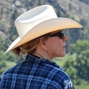 Linda Emond biografia: chi è, età, altezza, peso, figli, marito, carriera, Instagram e vita privata