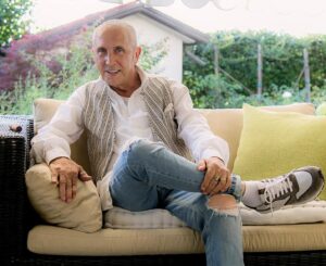 Gianni Bella chi è? Biografia, età, malattia, carriera, canzoni, figli, moglie, Facebook e vita privata