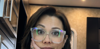 Lexa Doig biografia: chi è, età, altezza, peso, carriera, figli, marito, Instagram e vita privata