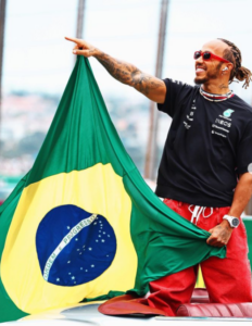 Lewis Hamilton chi è? Biografia, età, altezza, figli, moglie, carriera, Formula 1, Instagram e vita privata