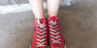 Come Igienizzare le scarpe usate: come fare, cosa serve e consigli utili